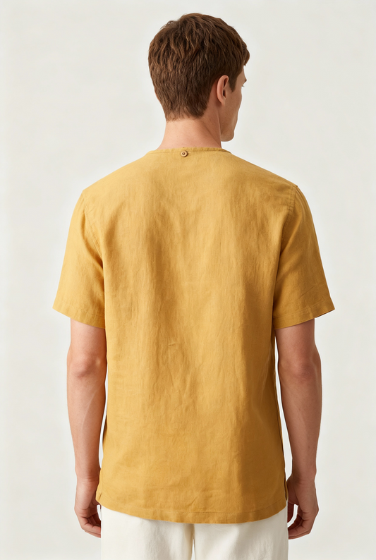 T-shirt pour homme dans une teinte ocre