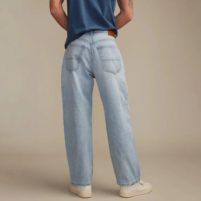 Jean homme bleu clair à taille haute et jambes amples