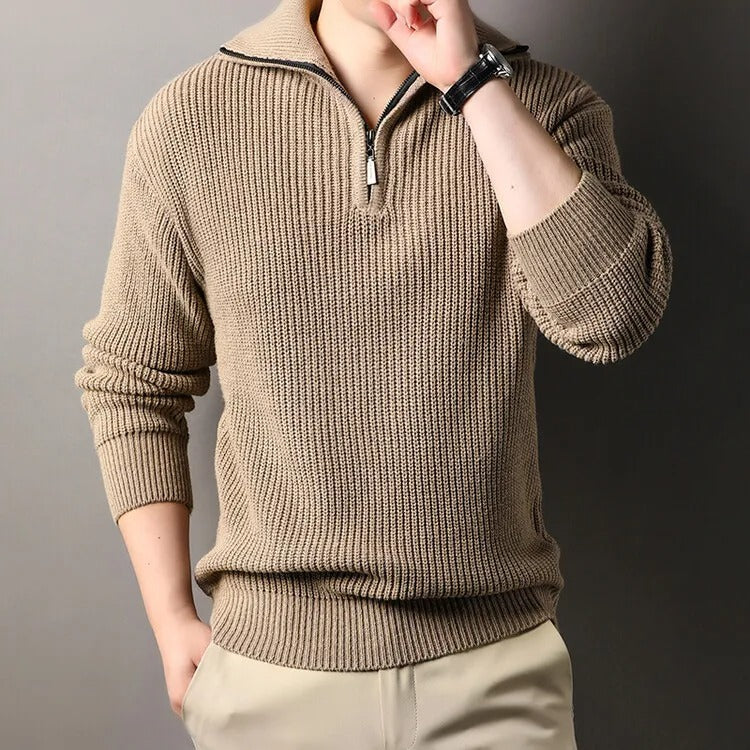 Pull homme beige en maille épaisse à col montant zippé