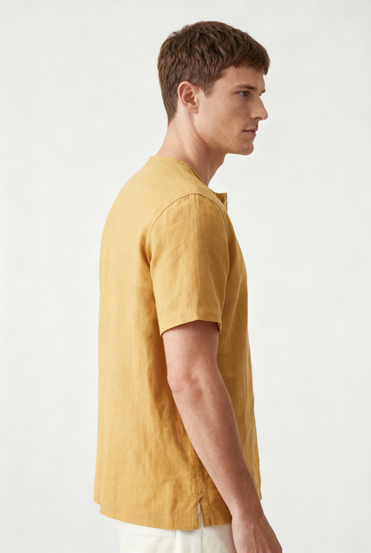 T-shirt pour homme dans une teinte ocre