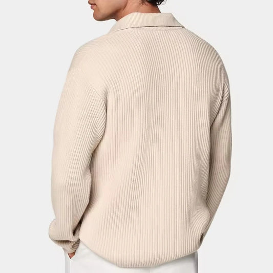 Pull pour homme dans une teinte crème claire