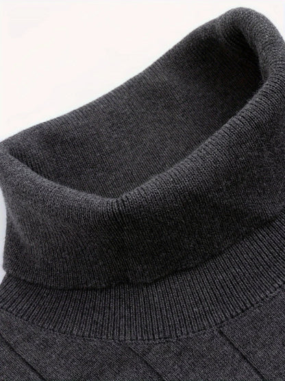 Pull pour homme dans une teinte gris foncé